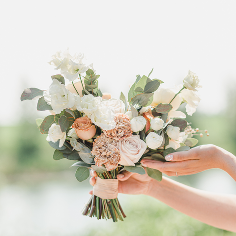Mixed bouquet of romantic florals